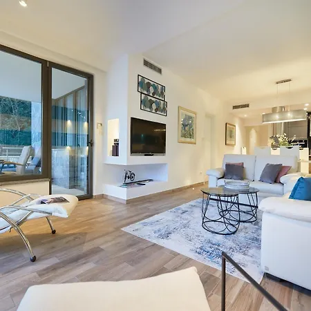 Apartment Deluxe Blue Bayou